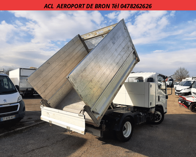 Isuzu Isuzu N-Series BENNE + COFFRE 120 CV R.J
