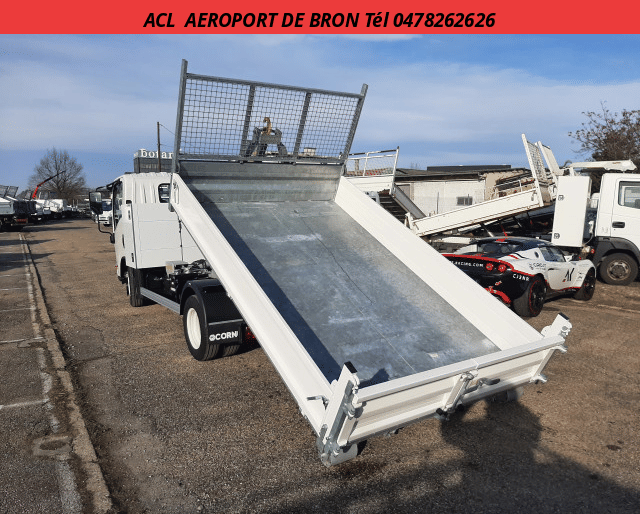 Isuzu M27 POLY BENNE D30C32 + COFFRE 3.0L 150 R.J