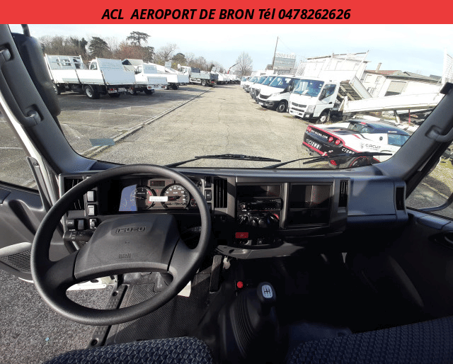 Isuzu M27 POLY BENNE D30C32 + COFFRE 3.0L 150 R.J