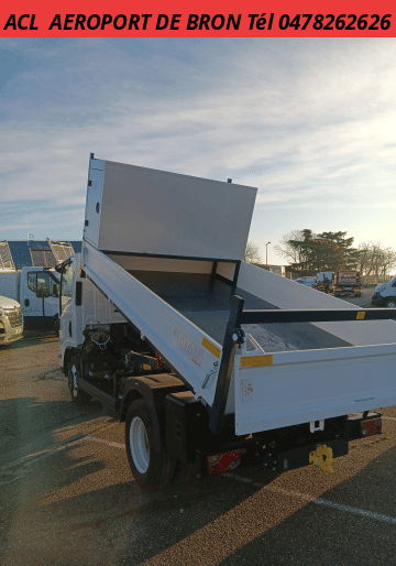 Isuzu ACL370 M27 F 3.0L 150ch Petite Série Benne 