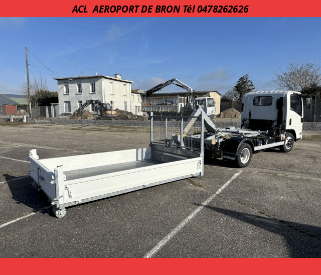 Isuzu M27 POLY BENNE D30C32  3.0L 150 R.J