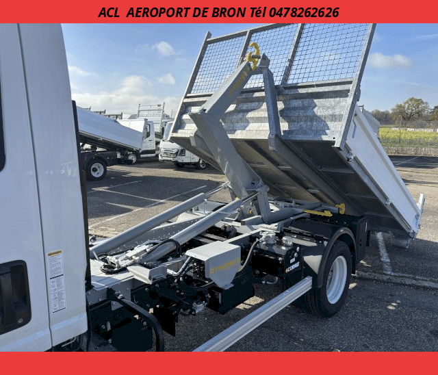 Isuzu M27 POLY BENNE D30C32  3.0L 150 R.J