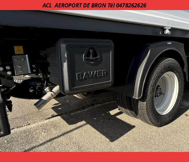 Isuzu M27 BENNE + COFFRE 3.0 L 150 R.J