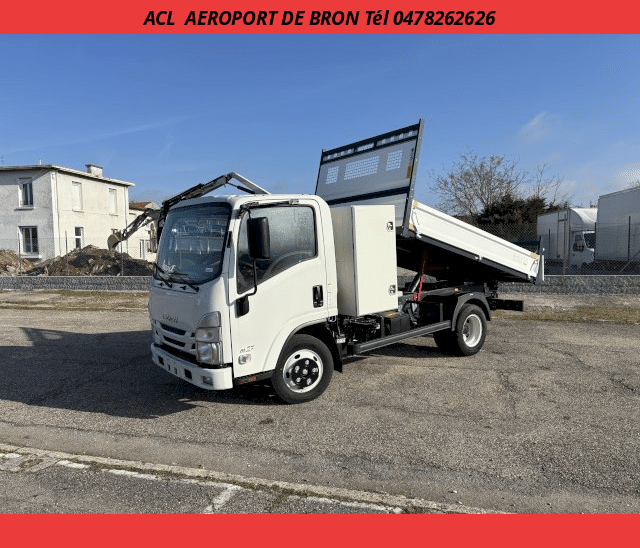 Isuzu M27 F PETITE SERIE BENNE + COFFRE 3.0 L 150 R.J