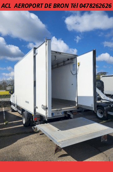 Mercedes-Benz Sprinter CAISSE FRIGO RTE ET SECTEUR + HAYON 516 CDI