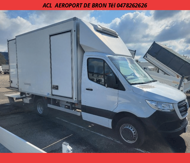 Mercedes-Benz Sprinter CAISSE FRIGO RTE ET SECTEUR + HAYON 516 CDI