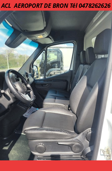Mercedes-Benz Sprinter CAISSE FRIGO RTE ET SECTEUR + HAYON 516 CDI