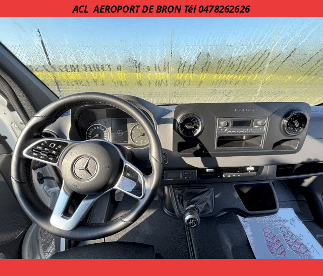 Mercedes-Benz Sprinter CAISSE FRIGO RTE ET SECTEUR+HAYON 516 CDI