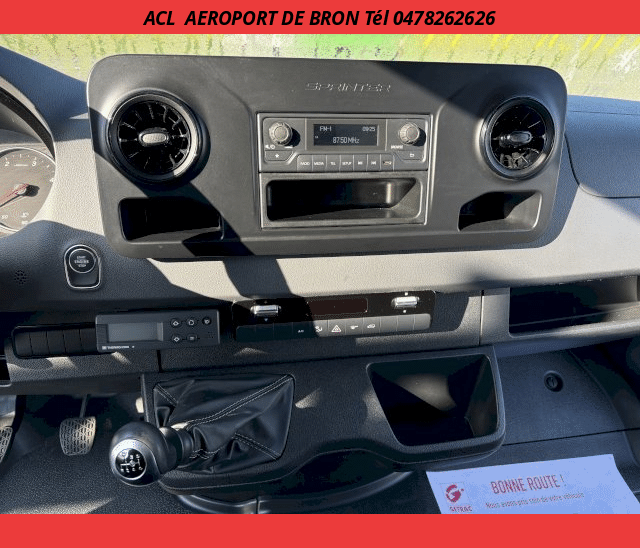 Mercedes-Benz Sprinter CAISSE FRIGO RTE ET SECTEUR+HAYON 516 CDI