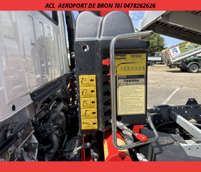 Isuzu Isuzu N-Series BENNE+GRUE FASSI RADIOCOM 3.0 L 150