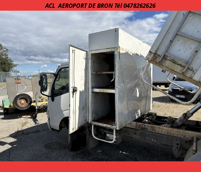 Toyota Toyota Dyna Ccb BENNE + COFFRE 2.5 D