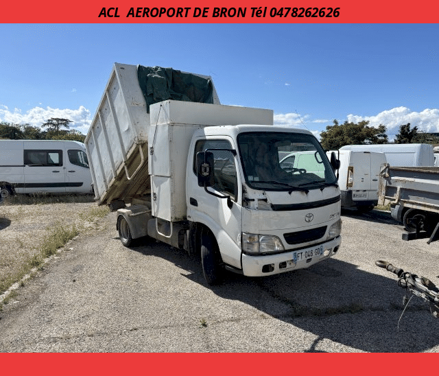 Toyota Toyota Dyna Ccb BENNE + COFFRE 2.5 D