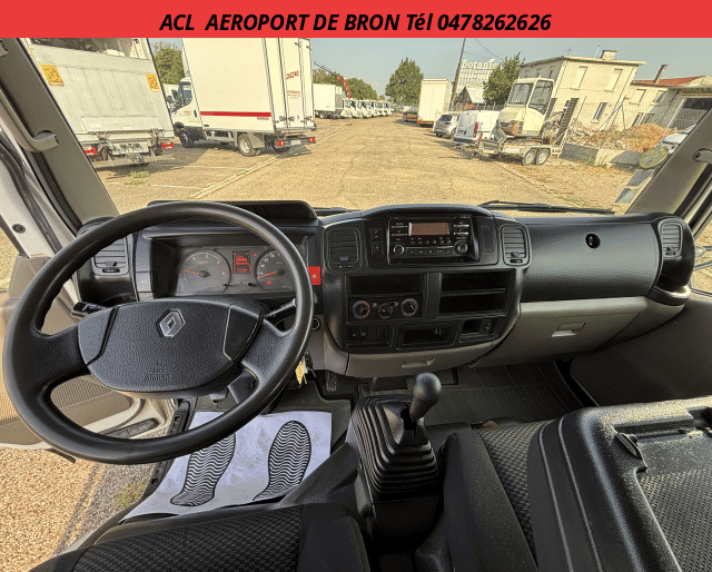 Renault MAXITY BENNE + COFFRE 3.0 L 130 6 PLACES
