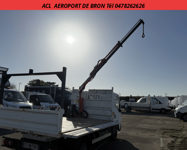 Renault MAXITY TRI-BENNE + GRUE 2.3 DCI 125 R.J