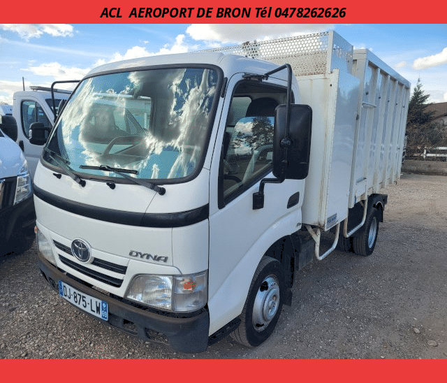 Toyota Toyota Dyna Ccb BENNE HAUTE + COFFRE 3.0 L 150 R.J