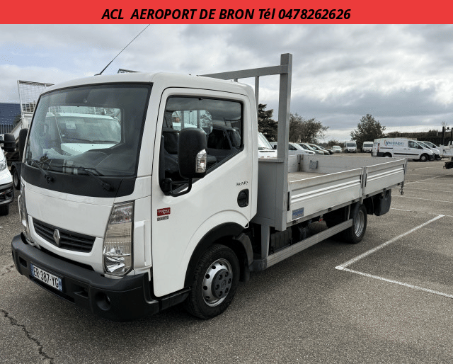 Renault MAXITY PLATEAU 4500 3.0 DCI 130 R.J 