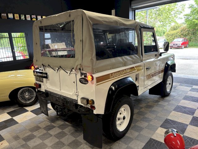 Land-Rover Land-Rover Defender 90 2,5 Turbo diesel court baché 