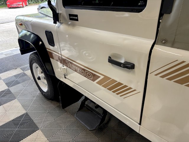 Land-Rover Land-Rover Defender 90 2,5 Turbo diesel court baché 
