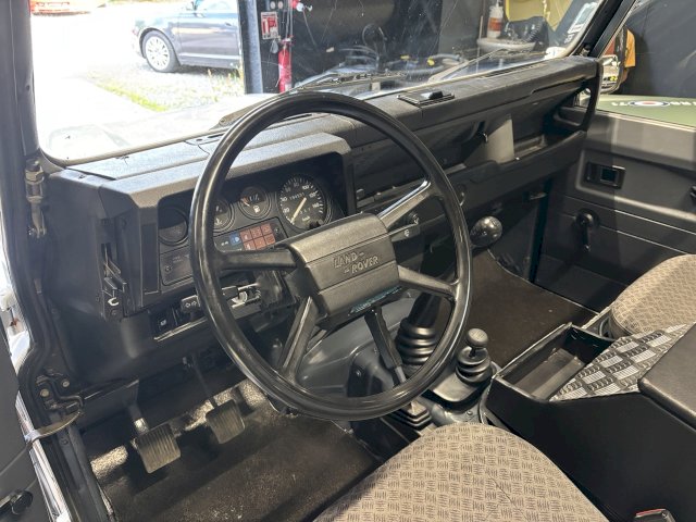 Land-Rover Land-Rover Defender 90 2,5 Turbo diesel court baché 
