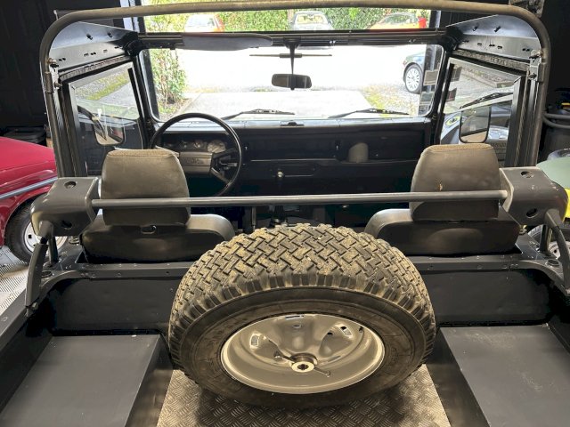 Land-Rover Land-Rover Defender 90 2,5 Turbo diesel court baché 