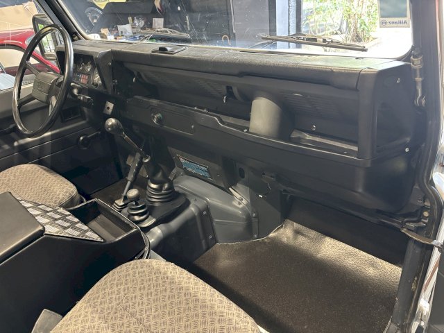 Land-Rover Land-Rover Defender 90 2,5 Turbo diesel court baché 