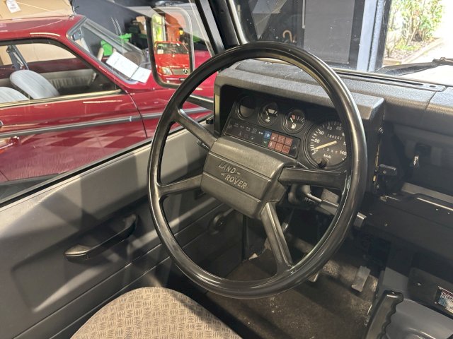 Land-Rover Land-Rover Defender 90 2,5 Turbo diesel court baché 