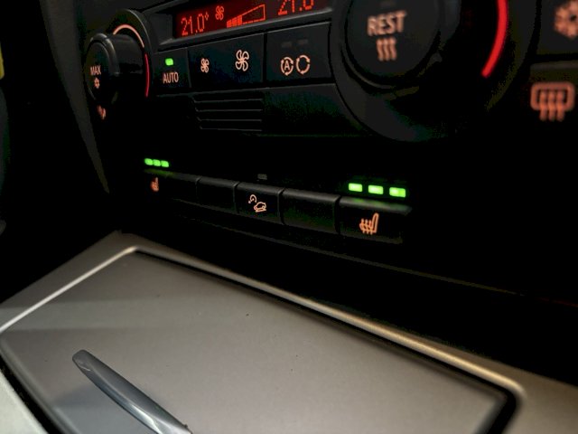 BMW BMW Série 3 V (E90) 325xiA 218ch Luxe