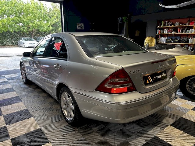 Mercedes-Benz Mercedes-Benz Classe C II  (W203) 270 CDI Elegance BA