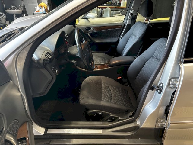 Mercedes-Benz Mercedes-Benz Classe C II  (W203) 270 CDI Elegance BA