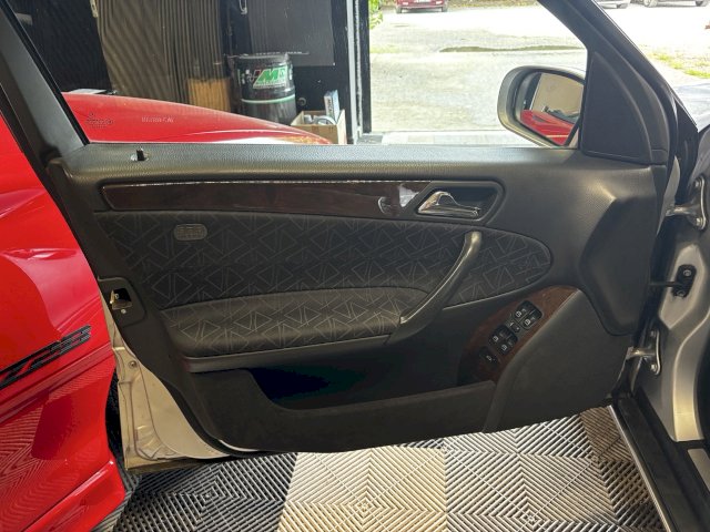 Mercedes-Benz Mercedes-Benz Classe C II  (W203) 270 CDI Elegance BA