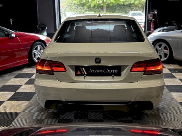 BMW BMW Série 3 V (E92) 335i Sport Design