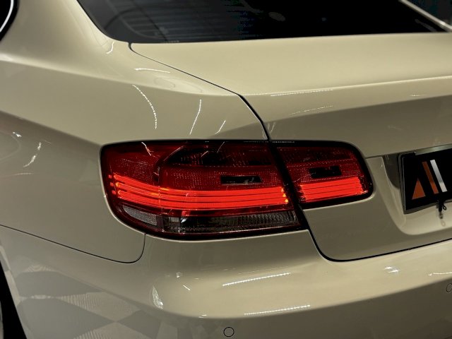 BMW BMW Série 3 V (E92) 335i Sport Design