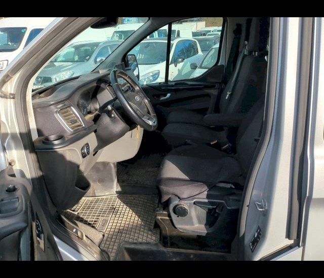 Ford Ford Transit Custom 6 places L2H1 130CV