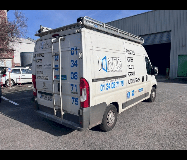 Peugeot Peugeot Boxer 2.2L HDI 130CV PORTE VERRE L2H2