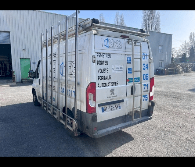 Peugeot Peugeot Boxer 2.2L HDI 130CV PORTE VERRE L2H2