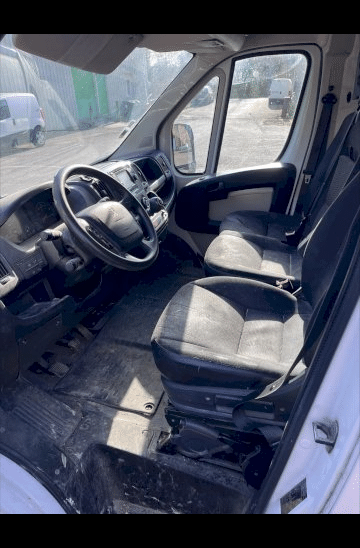 Peugeot Peugeot Boxer 2.2L HDI 130CV PORTE VERRE L2H2