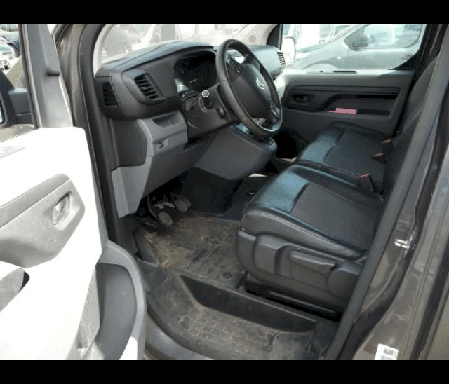 Citroën Citroën Jumpy MOYEN 1,5 BLUE HDI 120CV