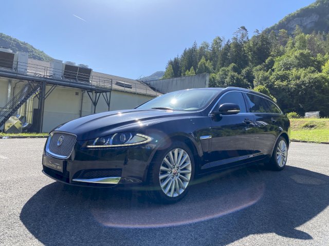 Jaguar Jaguar XF Estate II 2.2 D 200 Luxe Premium Black