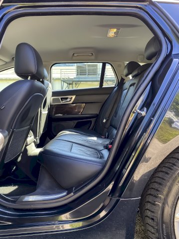 Jaguar Jaguar XF Estate II 2.2 D 200 Luxe Premium Black
