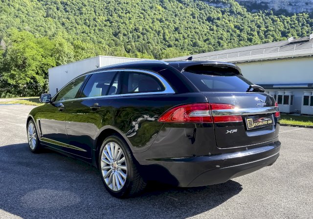 Jaguar Jaguar XF Estate II 2.2 D 200 Luxe Premium Black