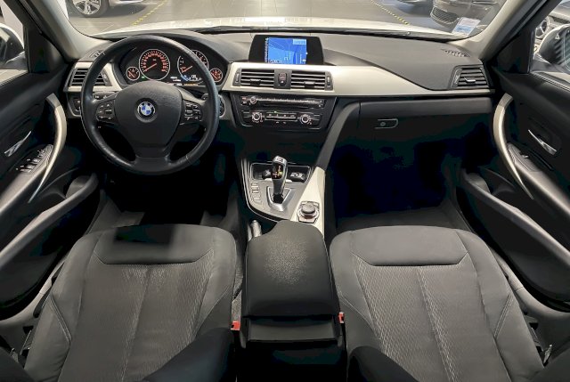 BMW BMW Série 3 VI (F30) 320iA xDrive 184ch Modern