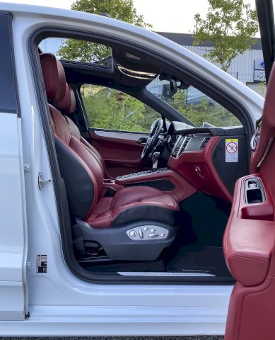 Porsche Porsche Macan Turbo 3.6 V6 400 PDK Full Options