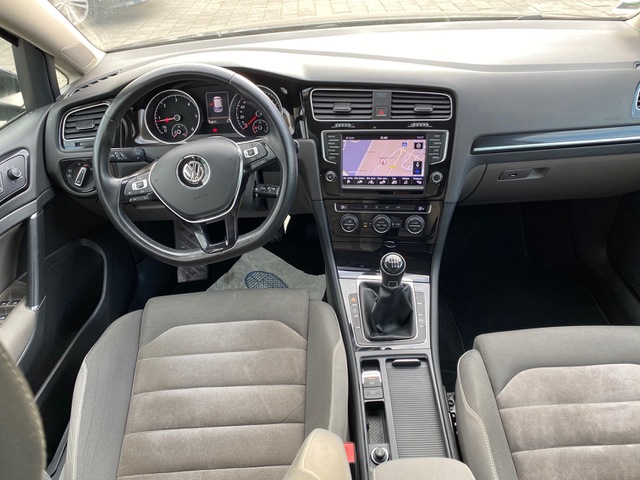 Volkswagen Volkswagen Golf VII 2.0 TDI 150ch BlueMotion Technology FAP Carat 5p