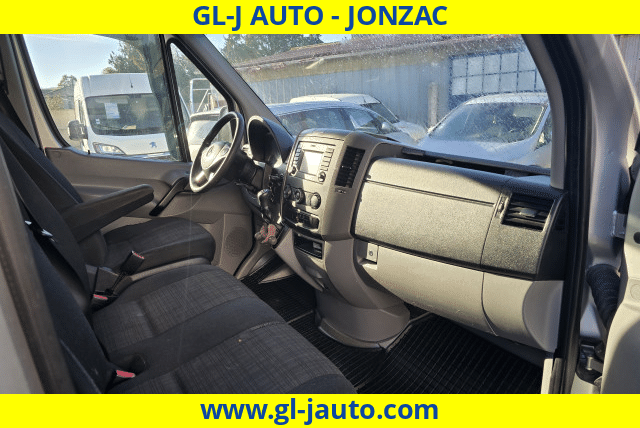 Mercedes-Benz Mercedes-Benz Sprinter II 213 CDI BE 32N 3T0 4X2 7G Tronic