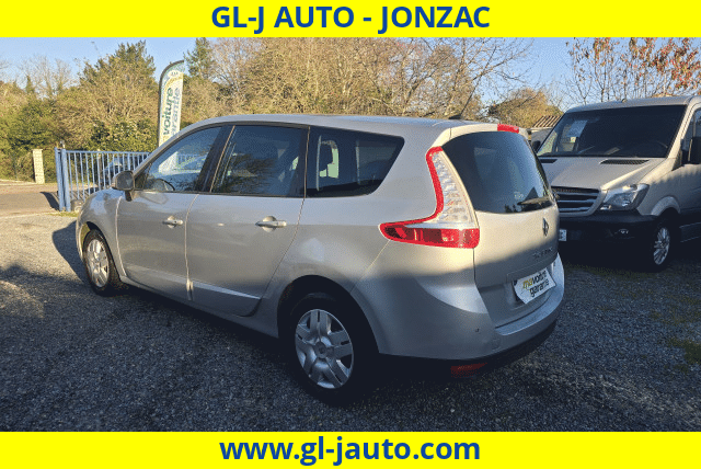 Renault Renault Megane III (K95) 1.9 dCi 130ch FAP Carminat TomTom eco² Euro5