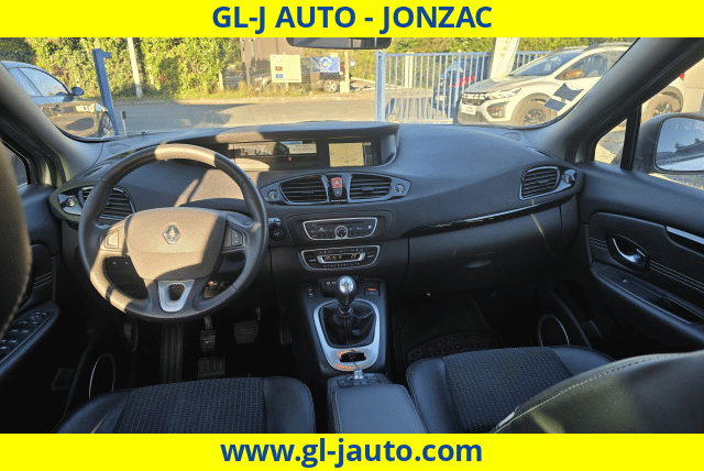 Renault Renault Megane III (K95) 1.9 dCi 130ch FAP Carminat TomTom eco² Euro5