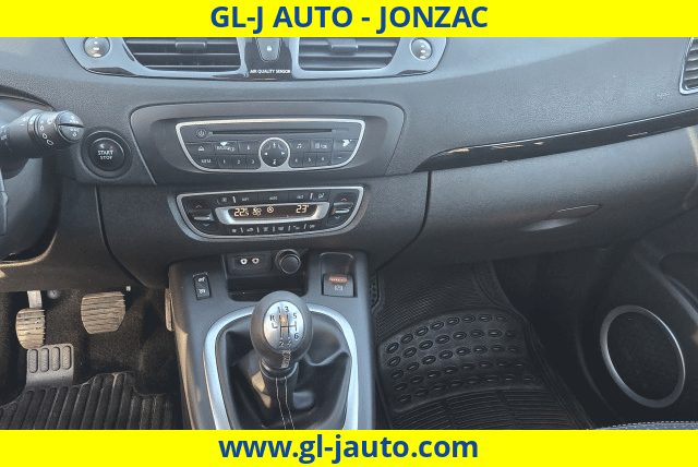 Renault Renault Megane III (K95) 1.9 dCi 130ch FAP Carminat TomTom eco² Euro5