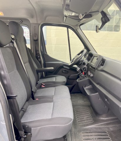 Renault Renault Master Combi III (J62) F2800 L1H1 2.3 dCi 135ch 7cv