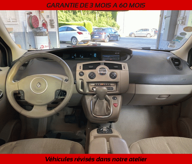 Renault Renault Megane II (B84) 1.9 dCi 130ch FAP Carminat BVA