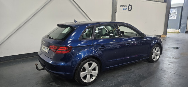 Audi Audi A3 III 1.6 TDI 110ch Ambition